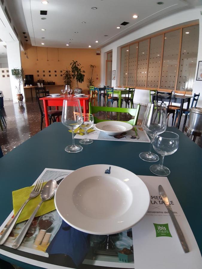 Hotel Ibis Styles Trani Zewnętrze zdjęcie