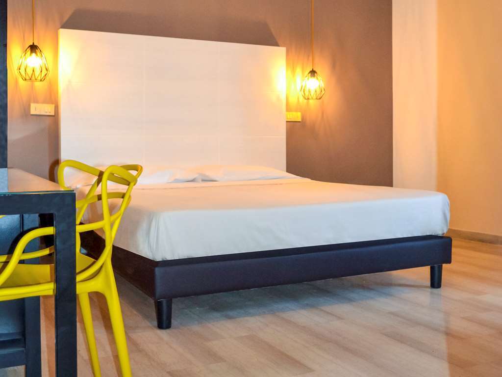 Hotel Ibis Styles Trani Pokój zdjęcie